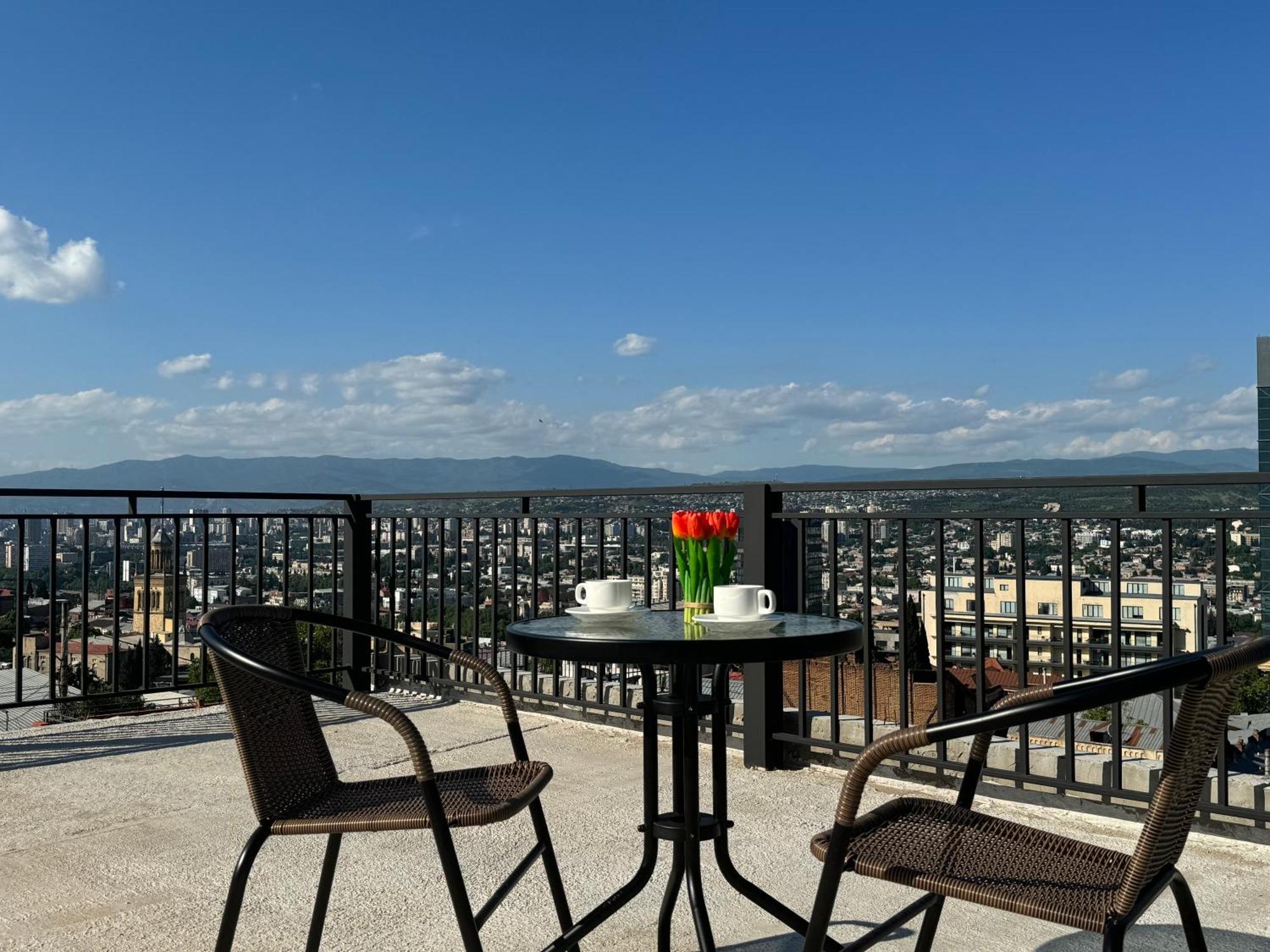 Brothers Apartments With Terrace In Old Tiflis Exterior foto