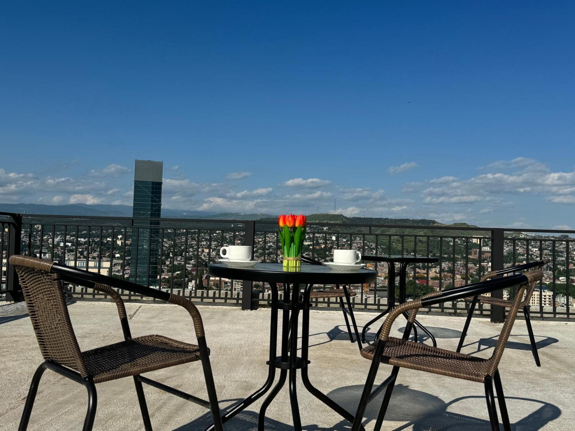 Brothers Apartments With Terrace In Old Tiflis Exterior foto